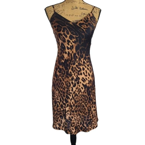 Forever 21 Cheetah Print Silk-like Flowy Lightweight Dress - Picture 1 of 3